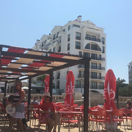 Beachfront 3Bdr Apt On Marginal Boulevard São Martinho do Porto Eksteriør billede